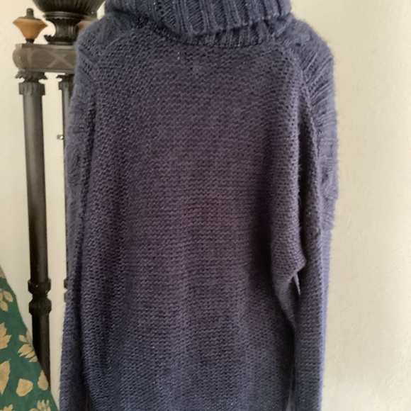 Jennifer Lopez Big Chunky Dark Blue Cable Knit Design Sweater - Picture 3 of 6